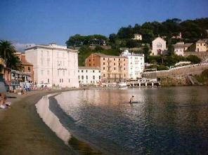 Xtrallusion photo gallery of Italy. Photos, pictures, images and photographs of the Italian Rivieras, the Italian Lakes, the Italian Alps, the Cinque Terre, the Amalfi coast and some of the most beautiful corners of Italy. Plus photos of Italian cities such as Pisa, Milan, Genoa and Rome.